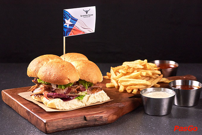 La Smoke House – Texas BBQ & Beer-6