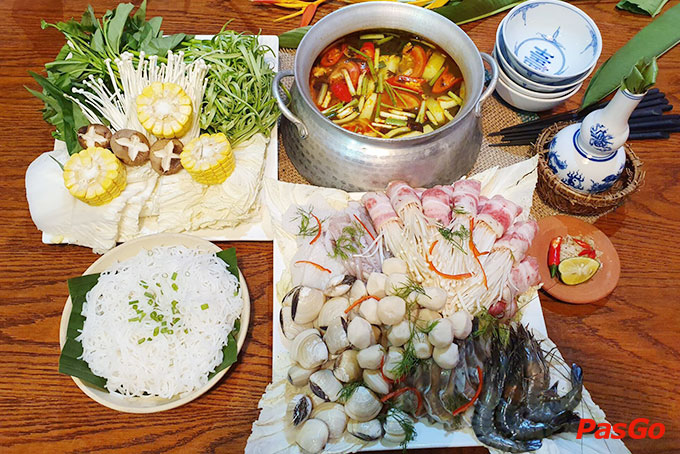 Lẩu Bà Thúy - Lạc Long Quân-2