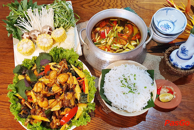 Lẩu Bà Thúy - Lạc Long Quân-1