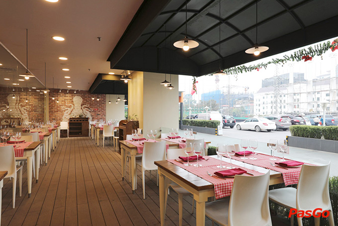 Mamma Mia - Italian Restaurant -24