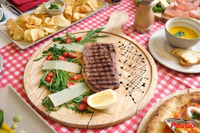 Mamma Mia - Italian Restaurant -16