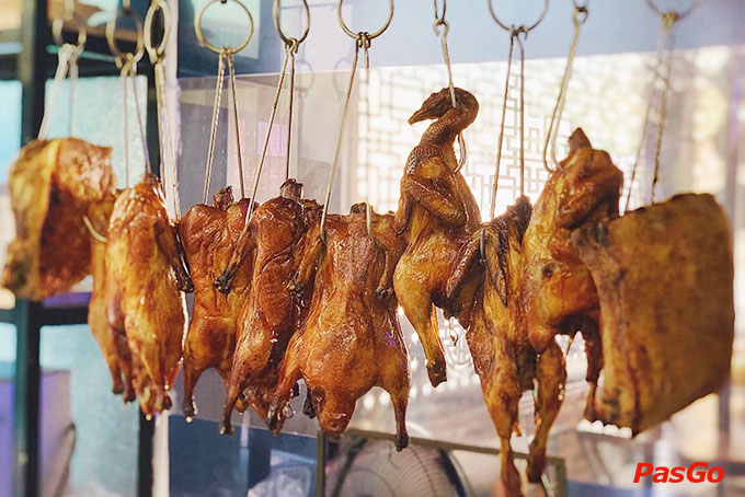 Nhà hàng Mong Kok Nguyễn Văn Cừ 8