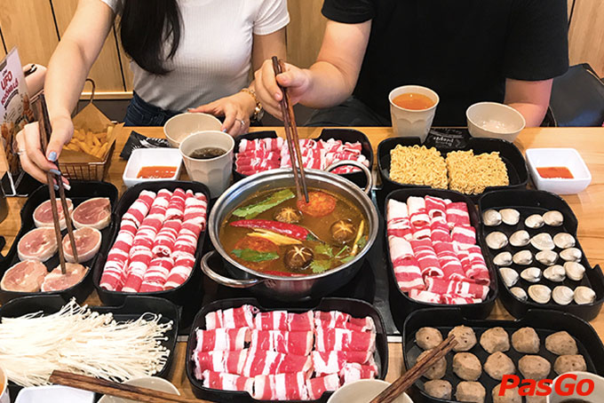 Nhà hàng Food Street Quang Trung 8