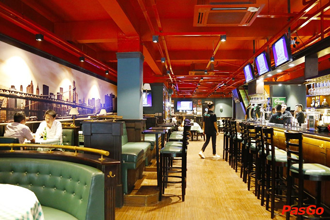 Nhà hàng Olearys Bà Triệu 18