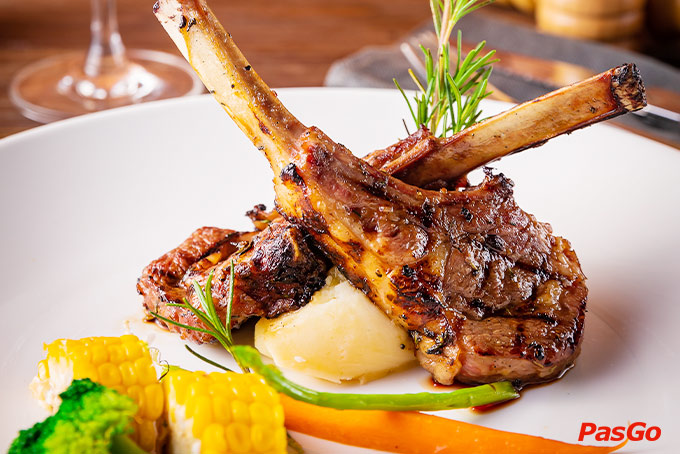 Nhà hàng Paradise Steak Trương Công Giai 4