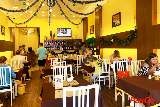 Roly Restaurant - Lê Lợi-11