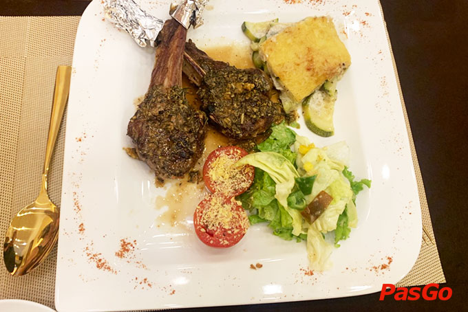 Roly Restaurant - Lê Lợi-1