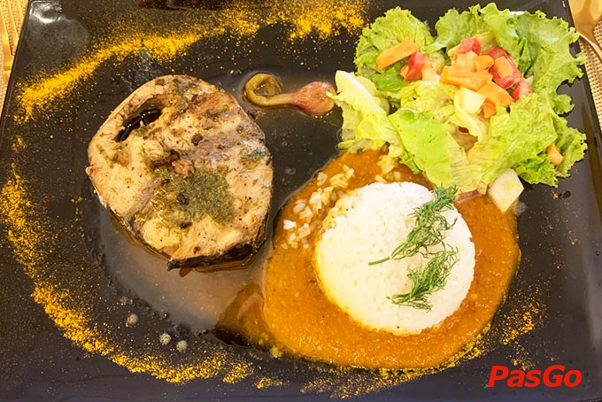 Roly Restaurant - Lê Lợi-2