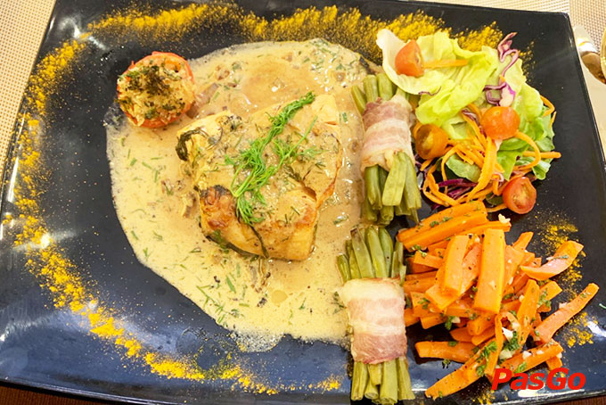 Roly Restaurant - Lê Lợi-3