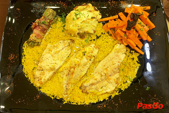 Roly Restaurant - Lê Lợi-4