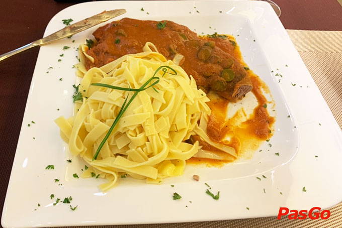 Roly Restaurant - Lê Lợi-7