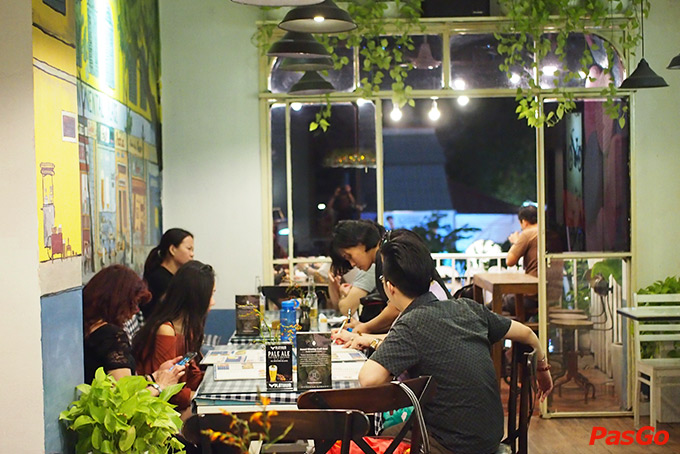 Nhà hàng Time Bistro Nguyễn Huệ 15