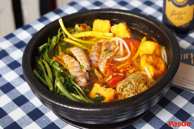 Nhà hàng Time Bistro Nguyễn Huệ 9