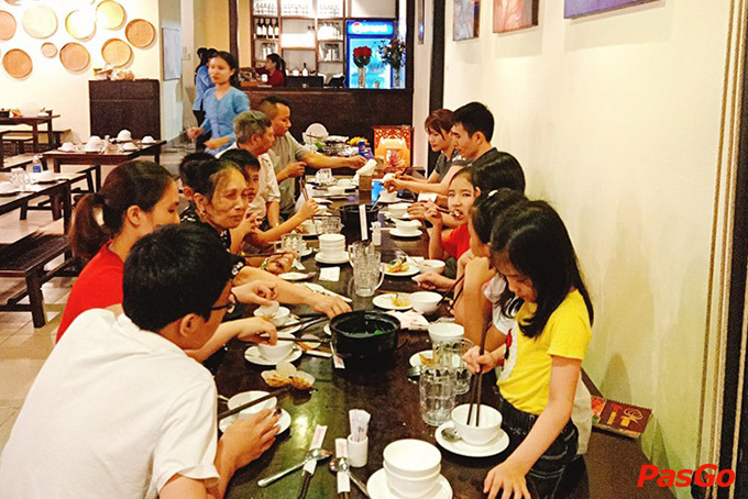 Xóm Hòn Chồng - Phạm Văn Đồng-4